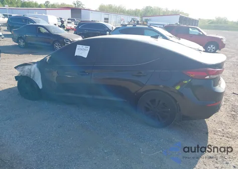 2017 Hyundai Elantra Value Edition z USA, uszkodzony, nr VIN KMHD84LF5HU237195